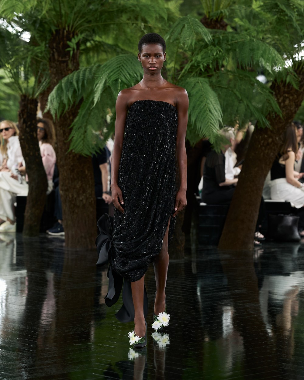 Dior explora el puente entre escultura y Alta Costura