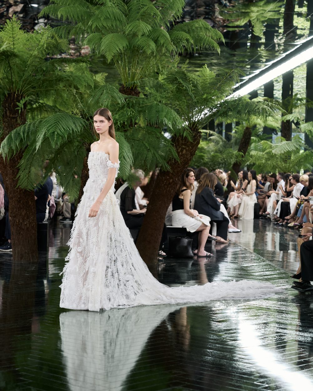 Dior explora el puente entre escultura y Alta Costura