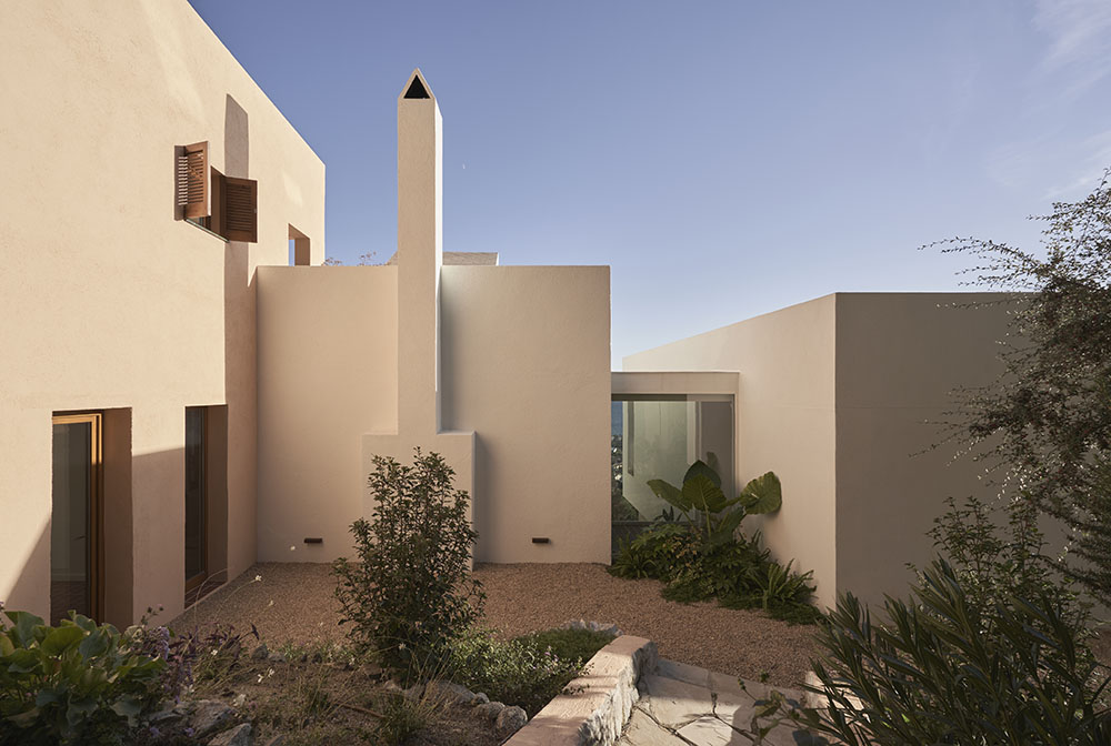 Casa Blajot: una respetuosa rehabilitación de Exitprojectes