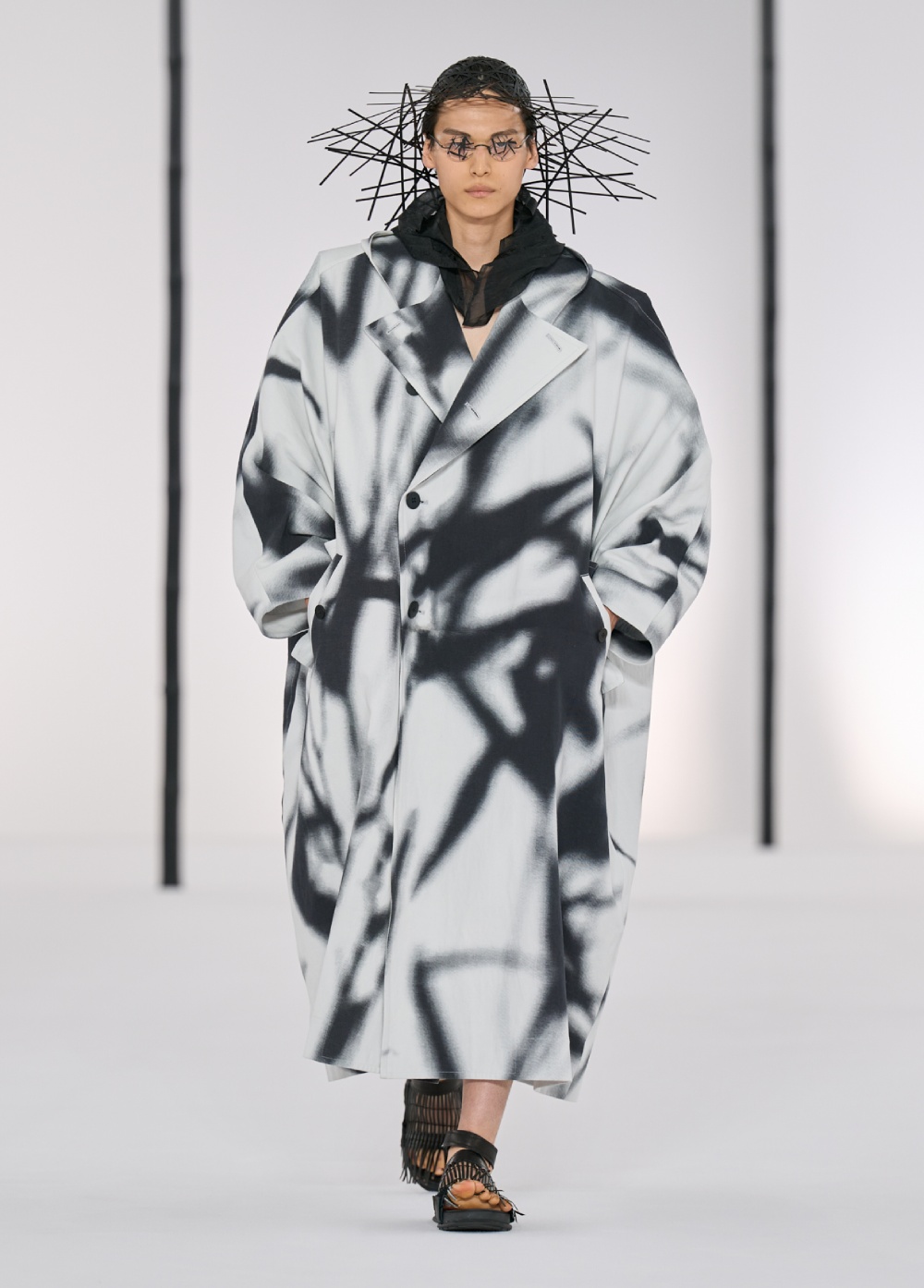 El nuevo armario de Issey Miyake emula un bosque de bambú