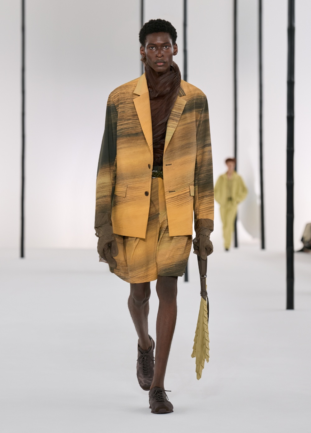 El nuevo armario de Issey Miyake emula un bosque de bambú