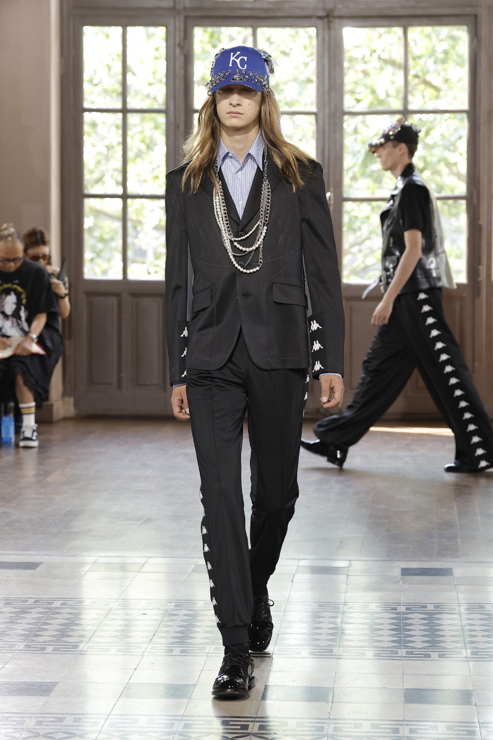Junya Watanabe SS27 reconstruye el traje y el streetwear