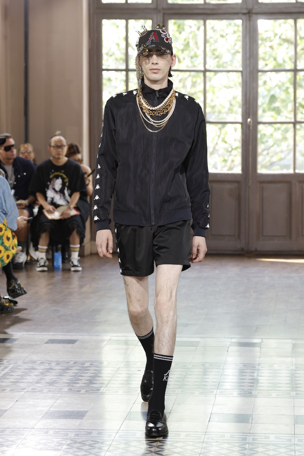 Junya Watanabe SS27 reconstruye el traje y el streetwear