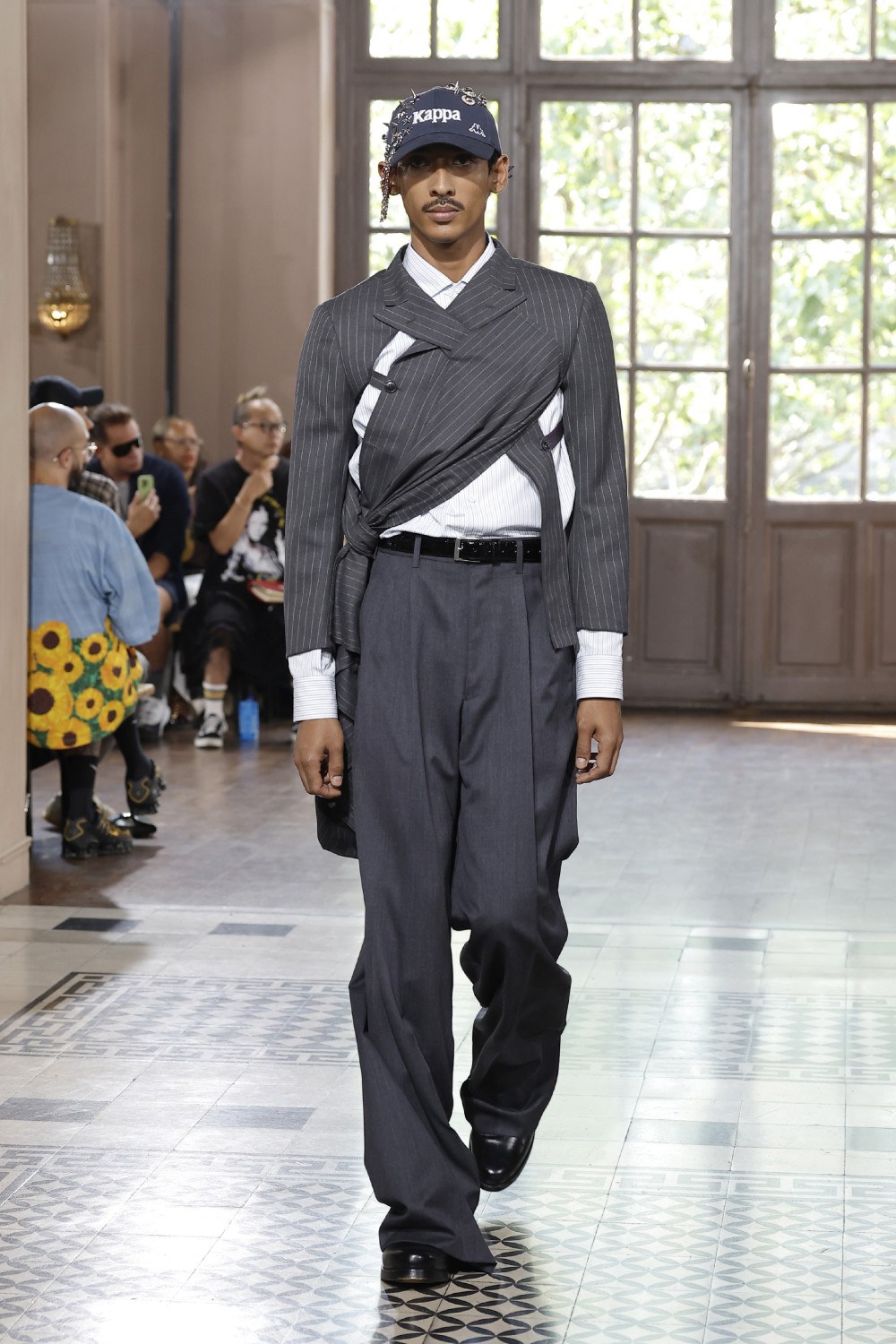 Junya Watanabe SS27 reconstruye el traje y el streetwear