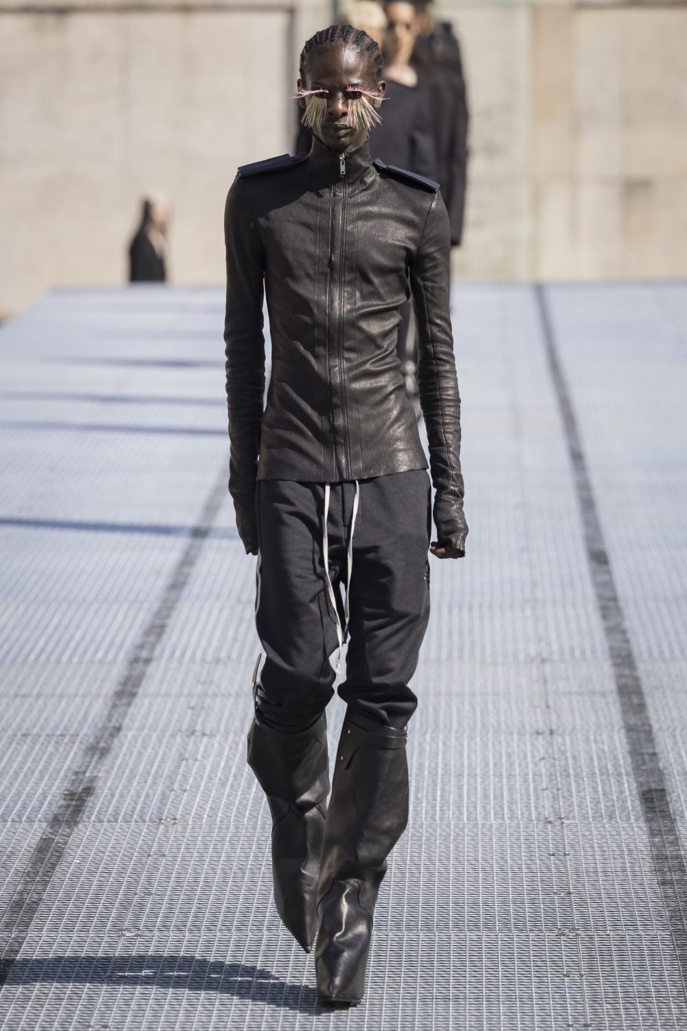 Rick Owens y su armario de calor distópico para SS27