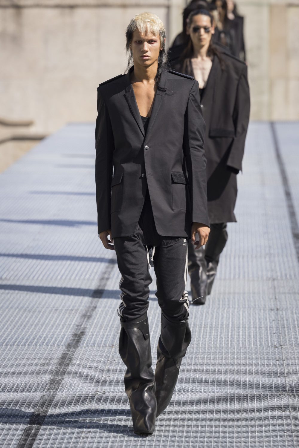 Rick Owens y su armario de calor distópico para SS27