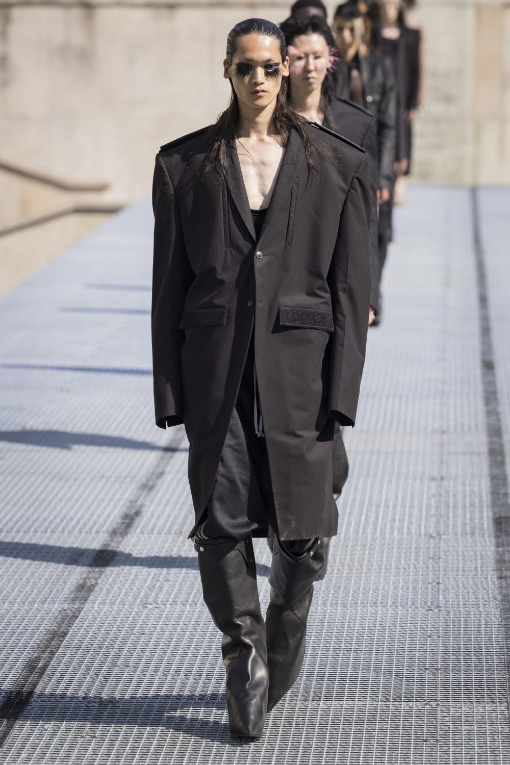 Rick Owens y su armario de calor distópico para SS27