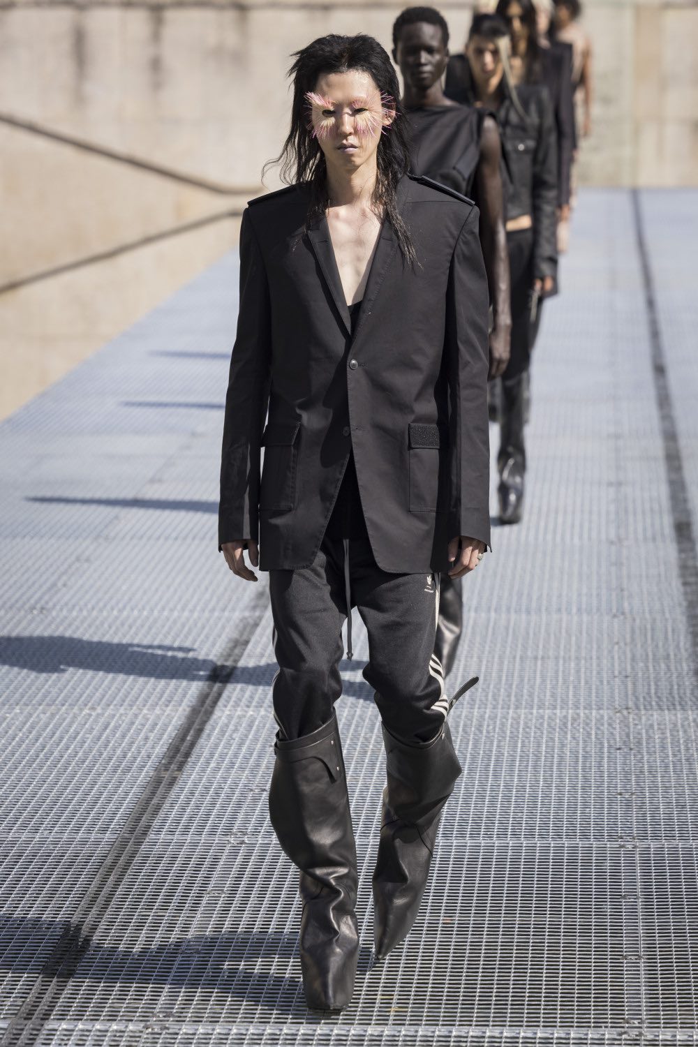Rick Owens y su armario de calor distópico para SS27