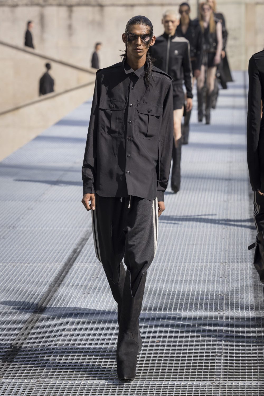 Rick Owens y su armario de calor distópico para SS27