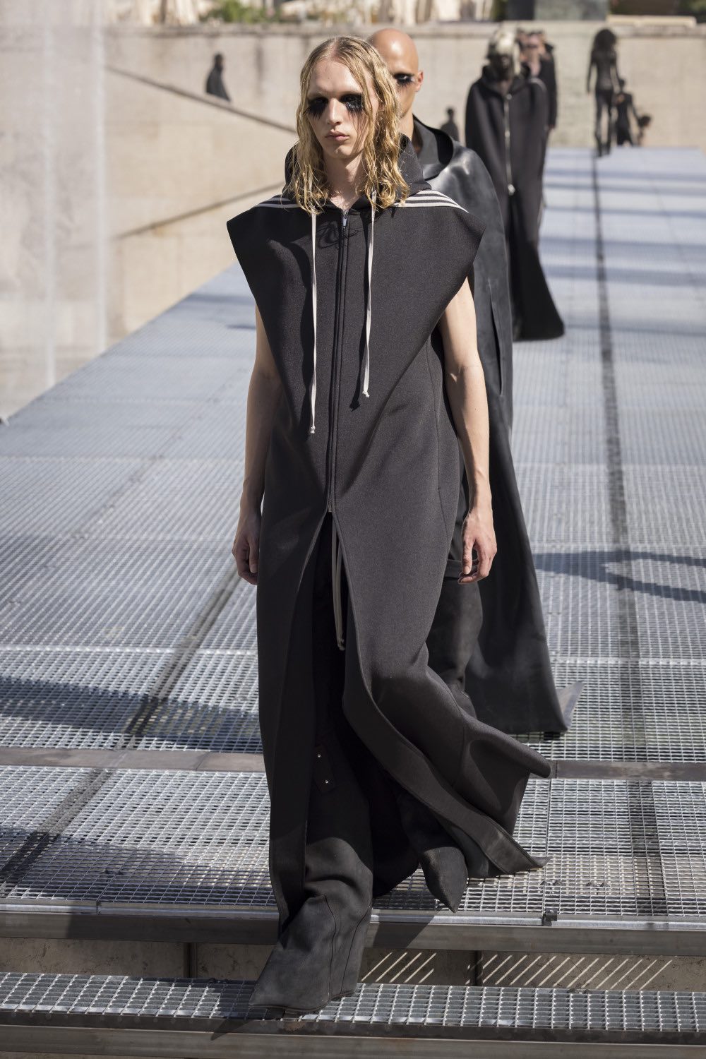 Rick Owens y su armario de calor distópico para SS27
