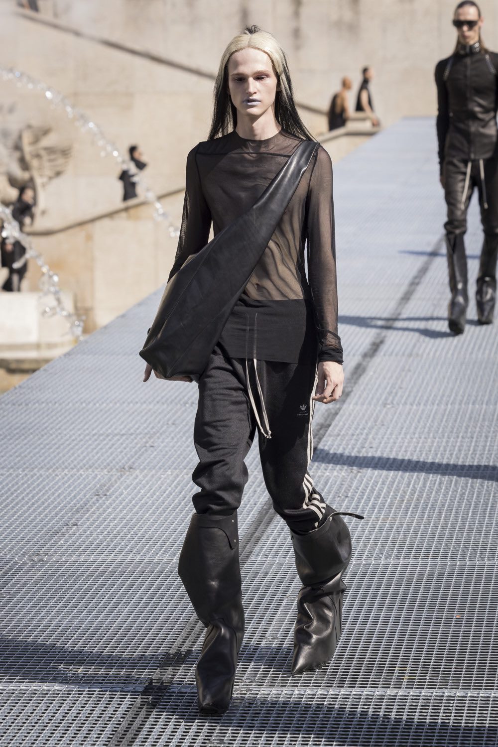 Rick Owens y su armario de calor distópico para SS27