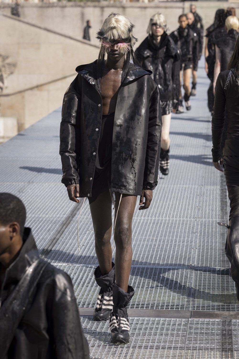 Rick Owens y su armario de calor distópico para SS27