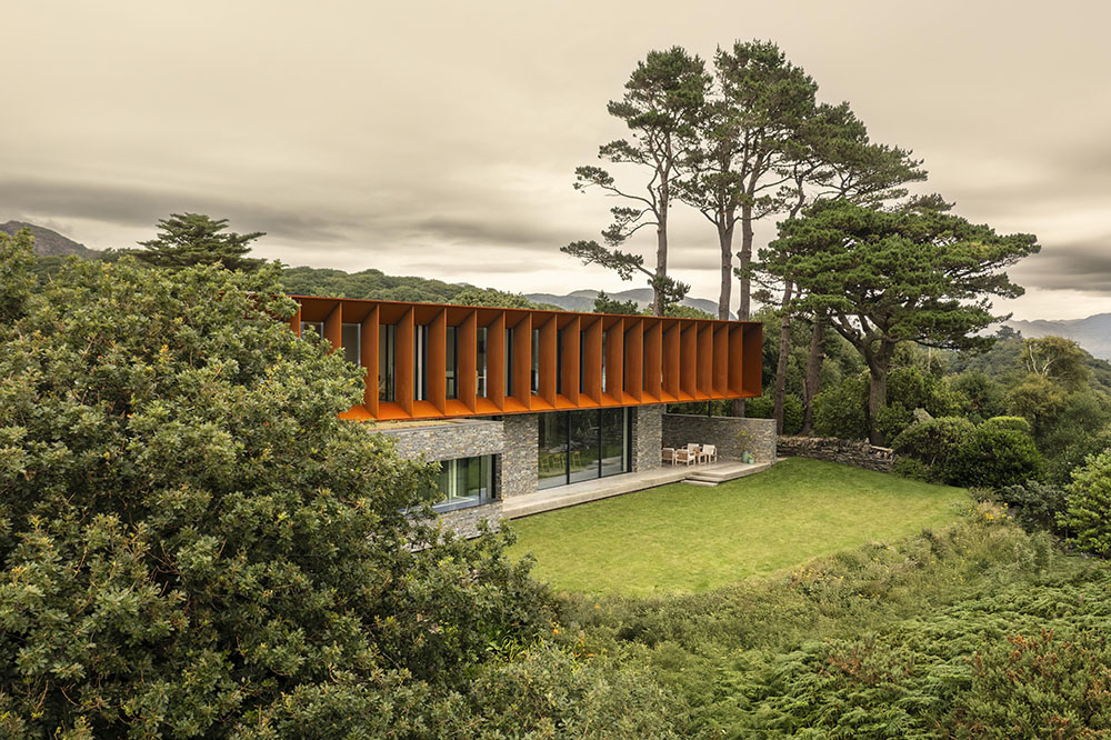 Ström Architects pone a Porthmadog House de cara al mar