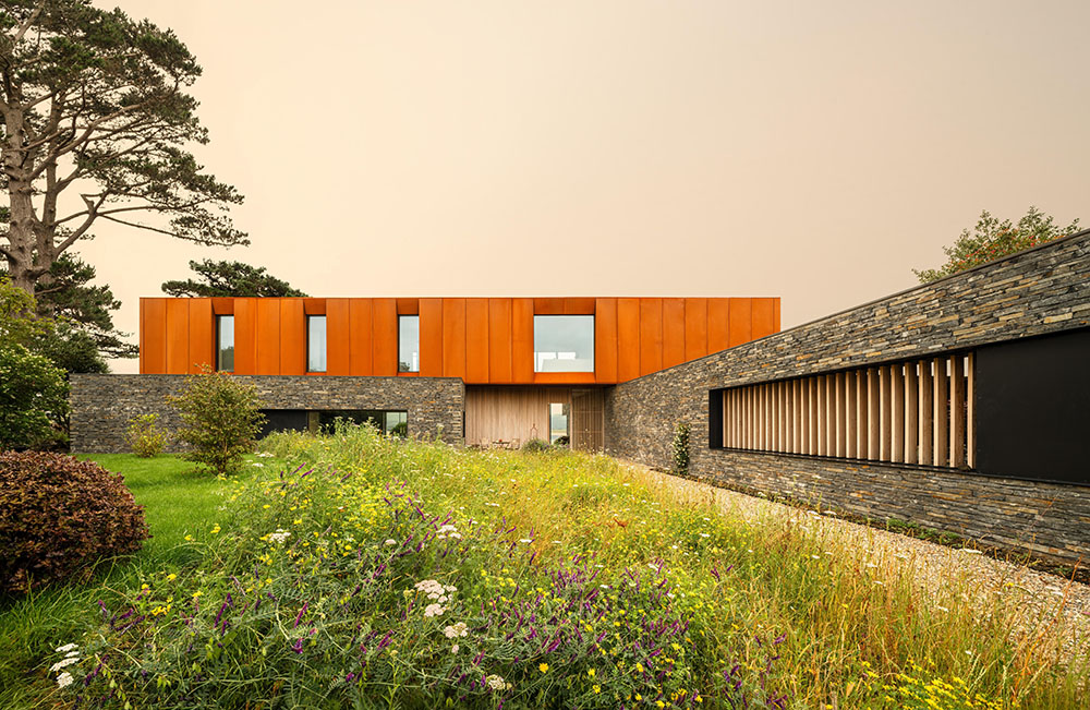 Ström Architects pone a Porthmadog House de cara al mar