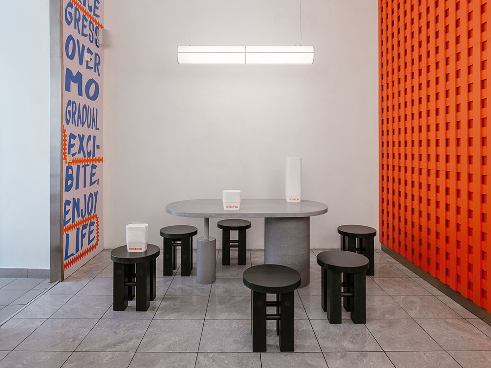 The Kimchi: restaurante coreano diseñado por SOA architekti