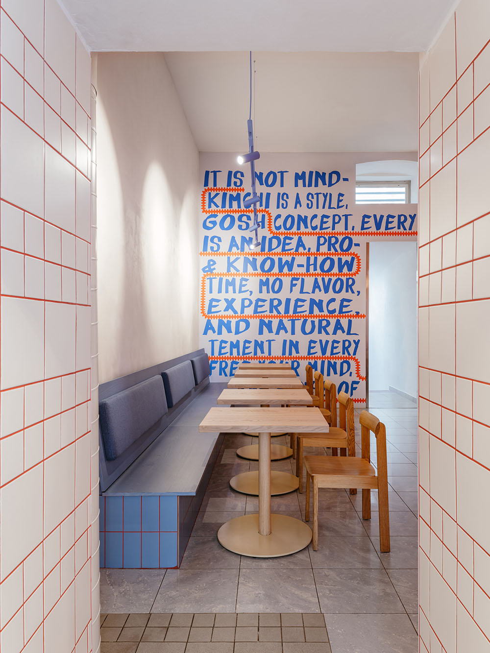 The Kimchi: restaurante coreano diseñado por SOA architekti
