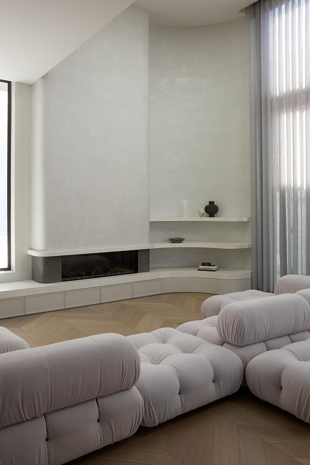Thomas Street Residence by Embrace Architects: luz y arcos