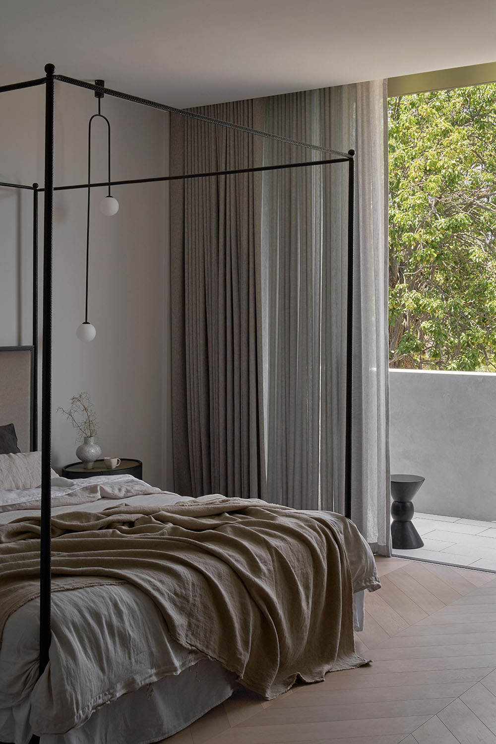 Thomas Street Residence by Embrace Architects: luz y arcos