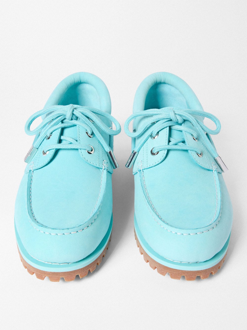 Jacquemus vuelve a reimaginar un icono de Timberland