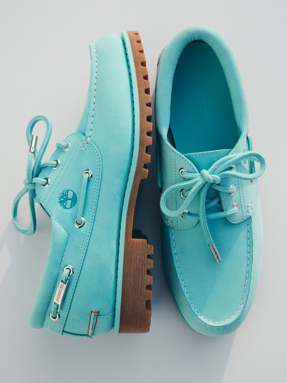 Jacquemus vuelve a reimaginar un icono de Timberland