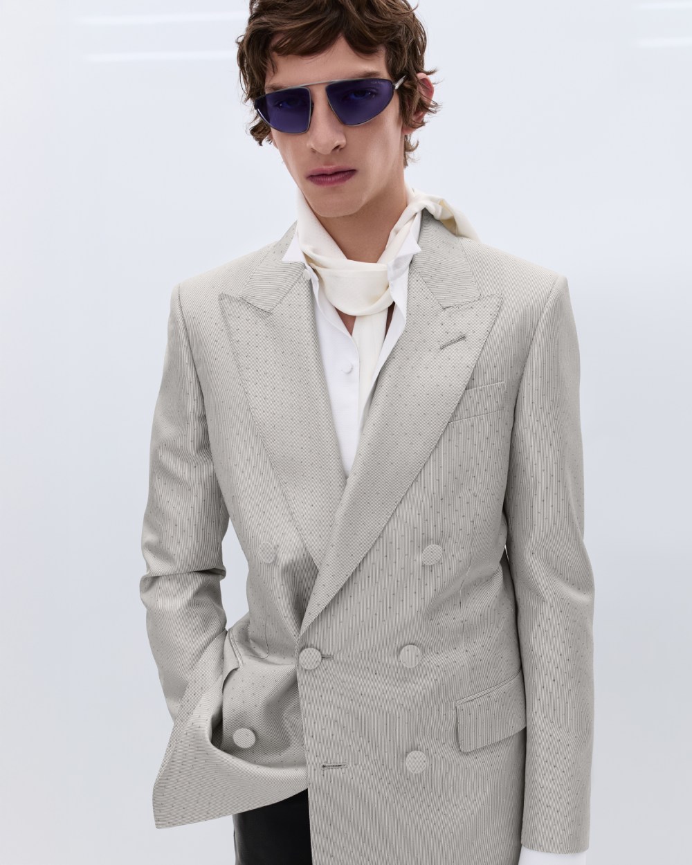 Tom Ford es más Tom Ford que nunca (y nos encanta)