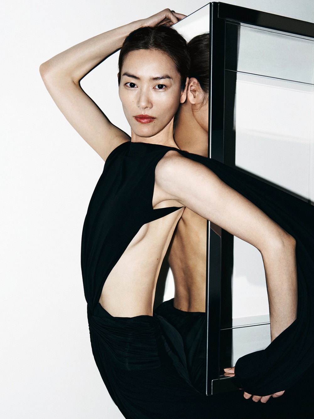Lo nuevo de Balenciaga se define en contraste radical