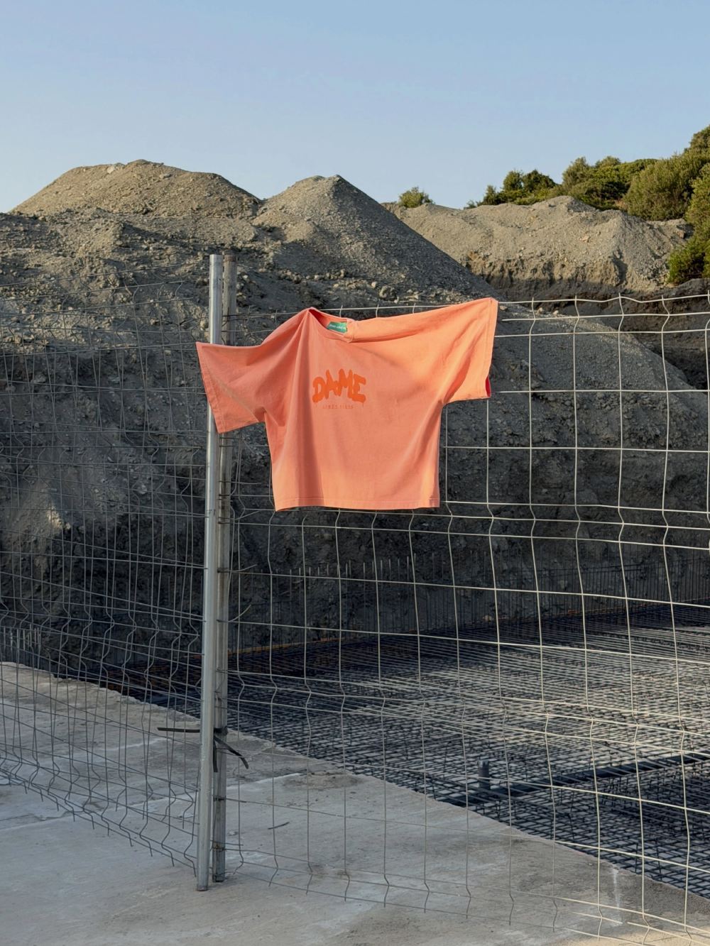 Así son las nuevas camisetas Dame Après Paris para verano