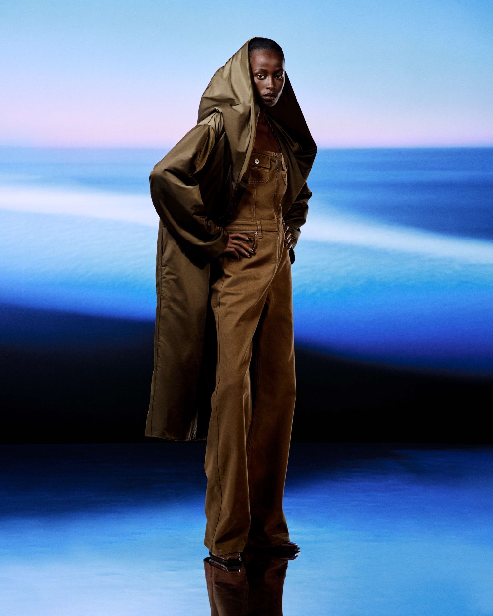 Ahluwalia AW26: las relaciones trenzadas con colores fríos