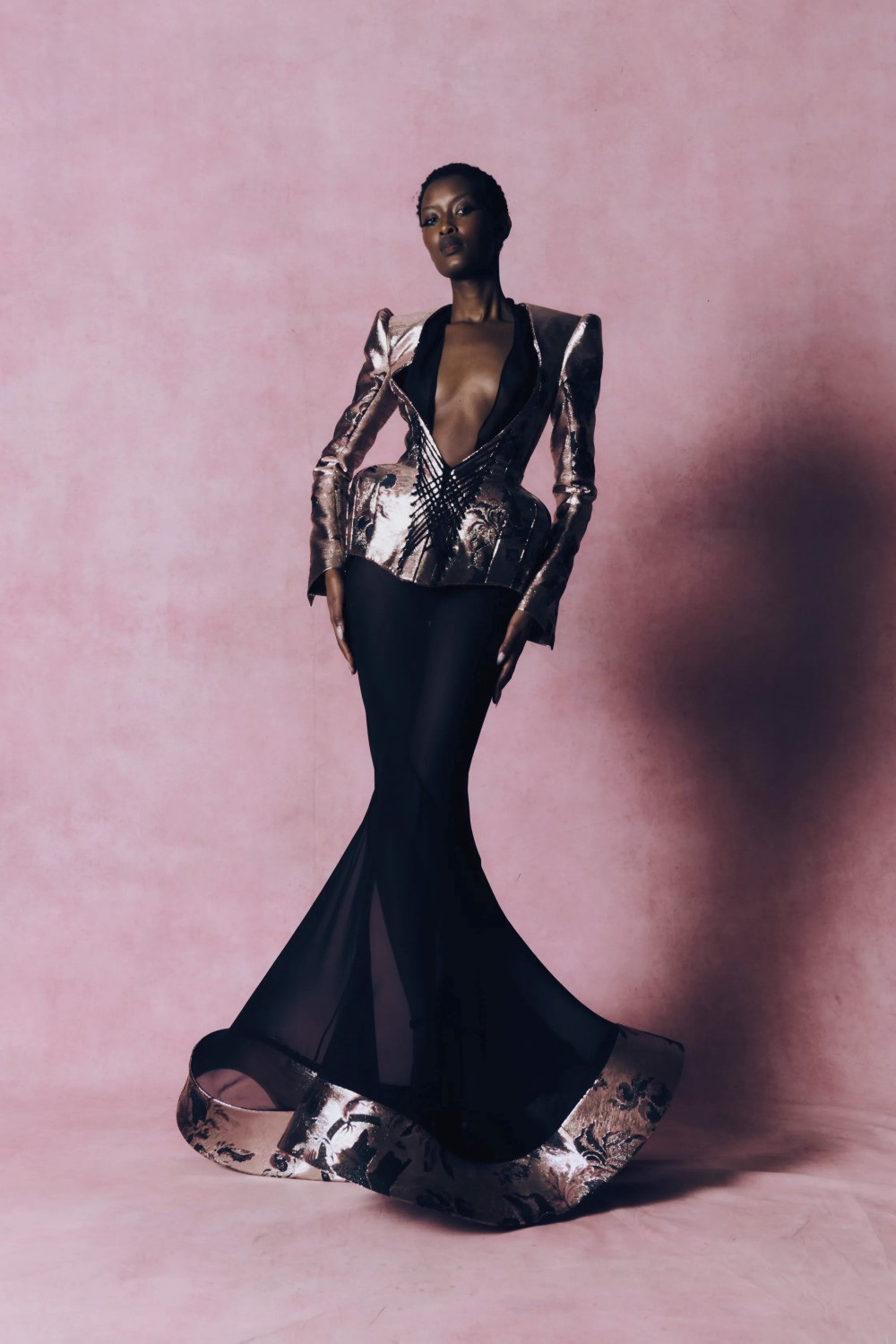Harris Reed FW26: romanticismo no binario con gran volumen