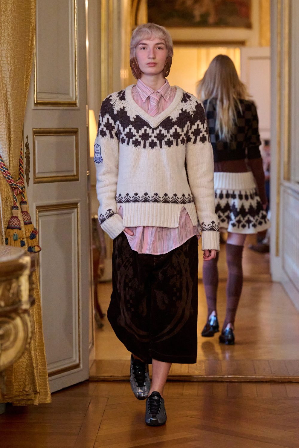 Paolina Russo AW26: el uniforme artesanal de la era digital