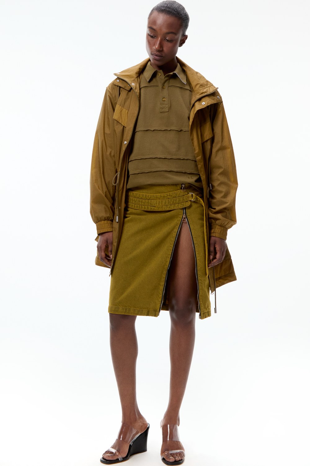 Eckhaus Latta nos sigue dando normcore elevado y minimal