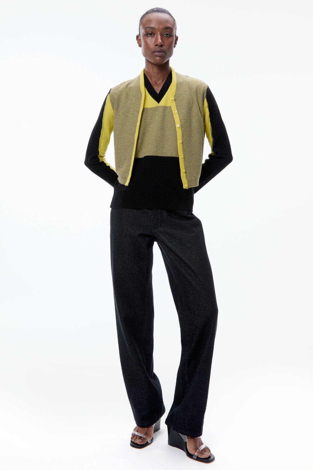 Eckhaus Latta nos sigue dando normcore elevado y minimal