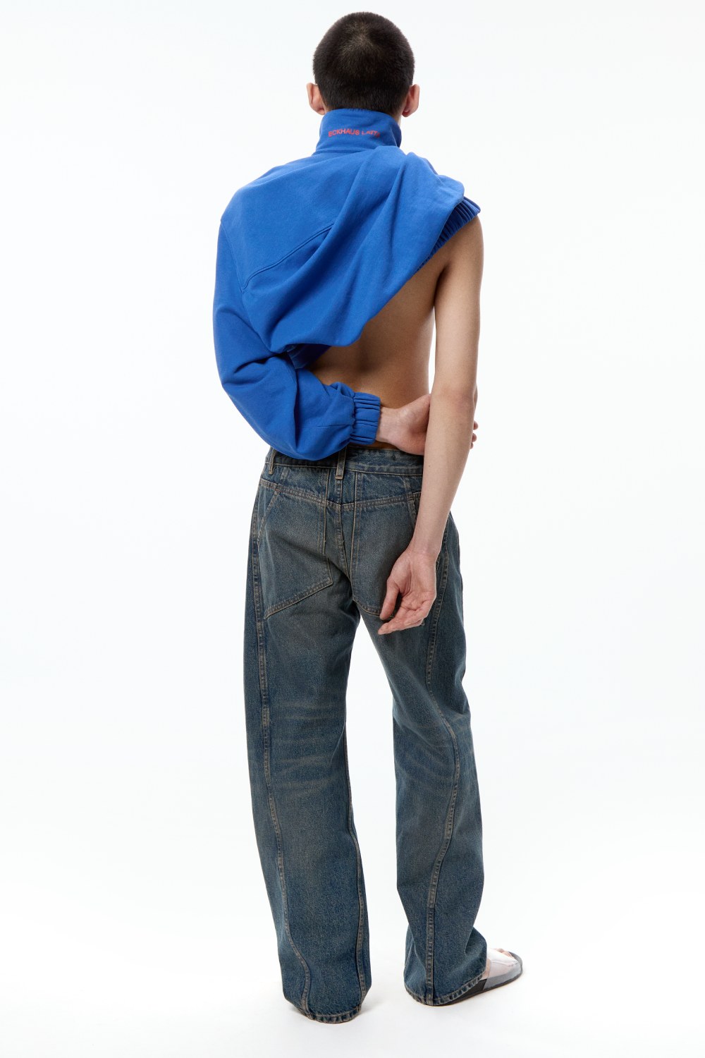 Eckhaus Latta nos sigue dando normcore elevado y minimal