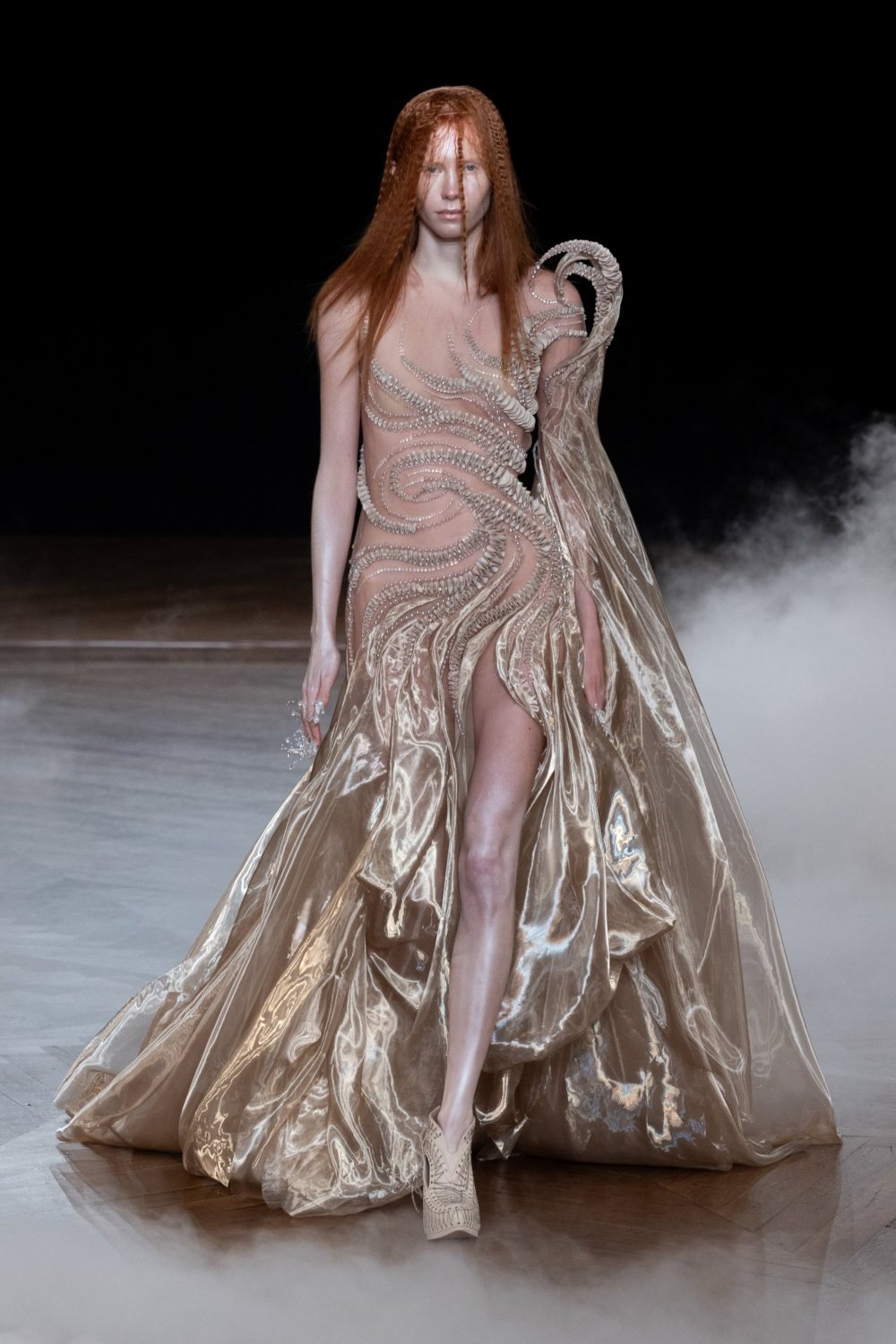 Iris van Herpen lleva la naturaleza al futuro en Nueva York