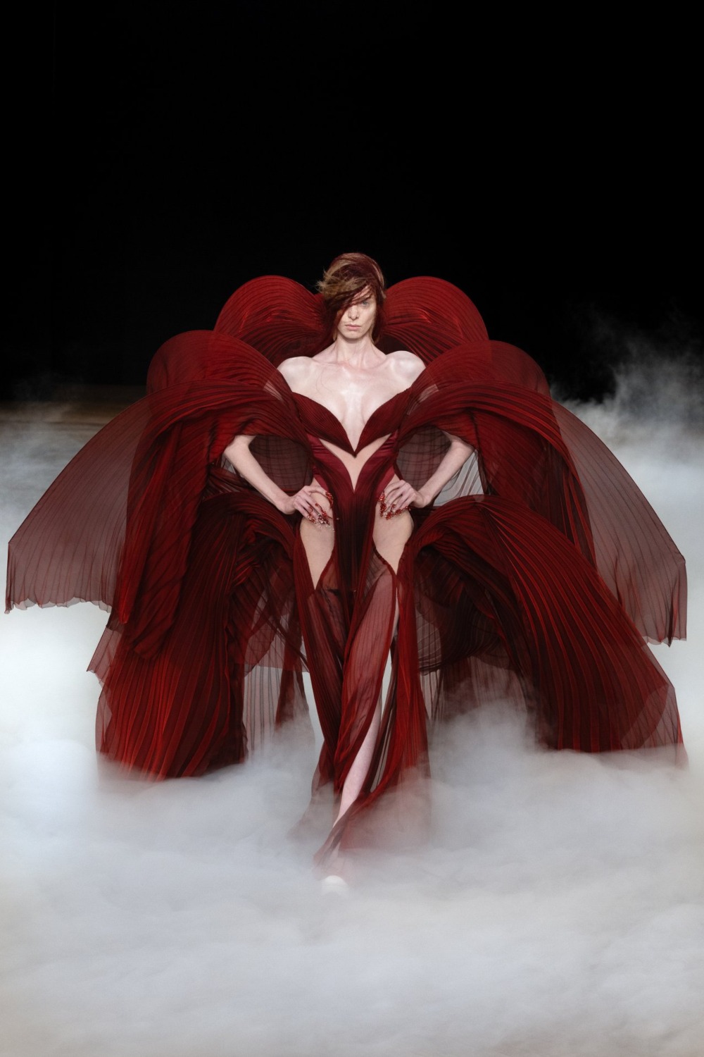 Iris van Herpen lleva la naturaleza al futuro en Nueva York