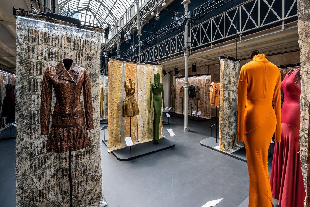 París desvela el lenguaje creativo de Alaïa unido a África