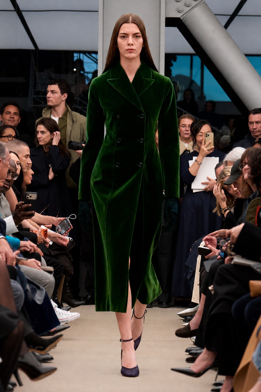 París desvela el lenguaje creativo de Alaïa unido a África