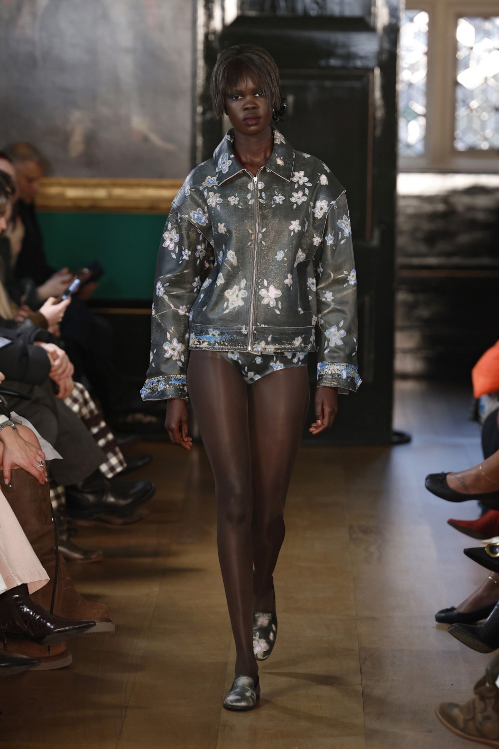 Masha Popova Fall 2026, o cómo hacer vampiros Y2K con denim