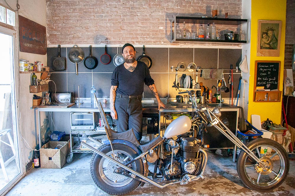 Gori de Palma, del taller de costura al taller de motos