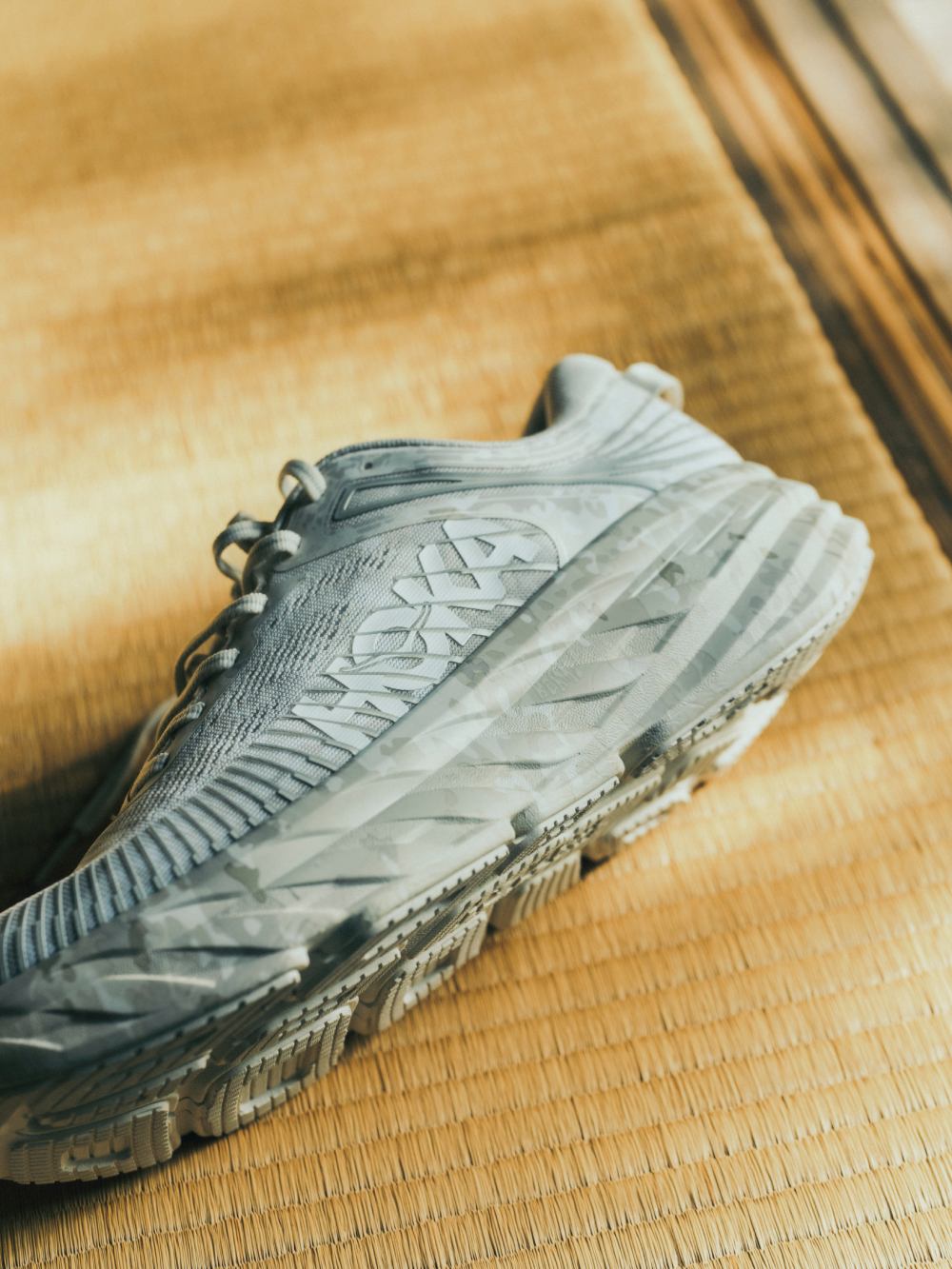 Hoka y Beams fusionan running con meditación zen japonesa