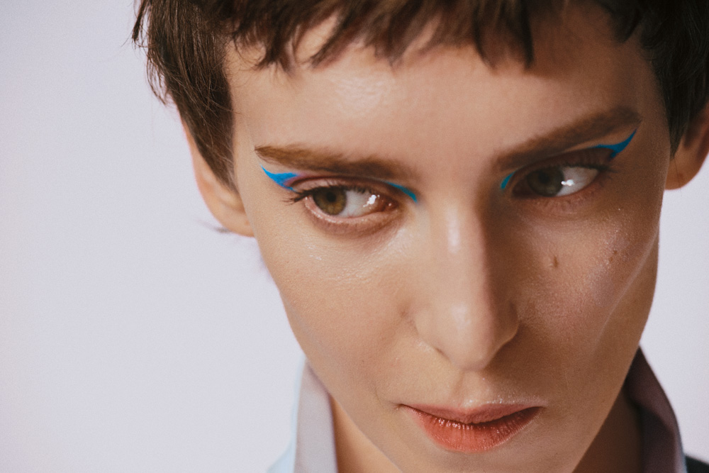 Maquillaje gráfico vs claroscuro: la batalla de la belleza