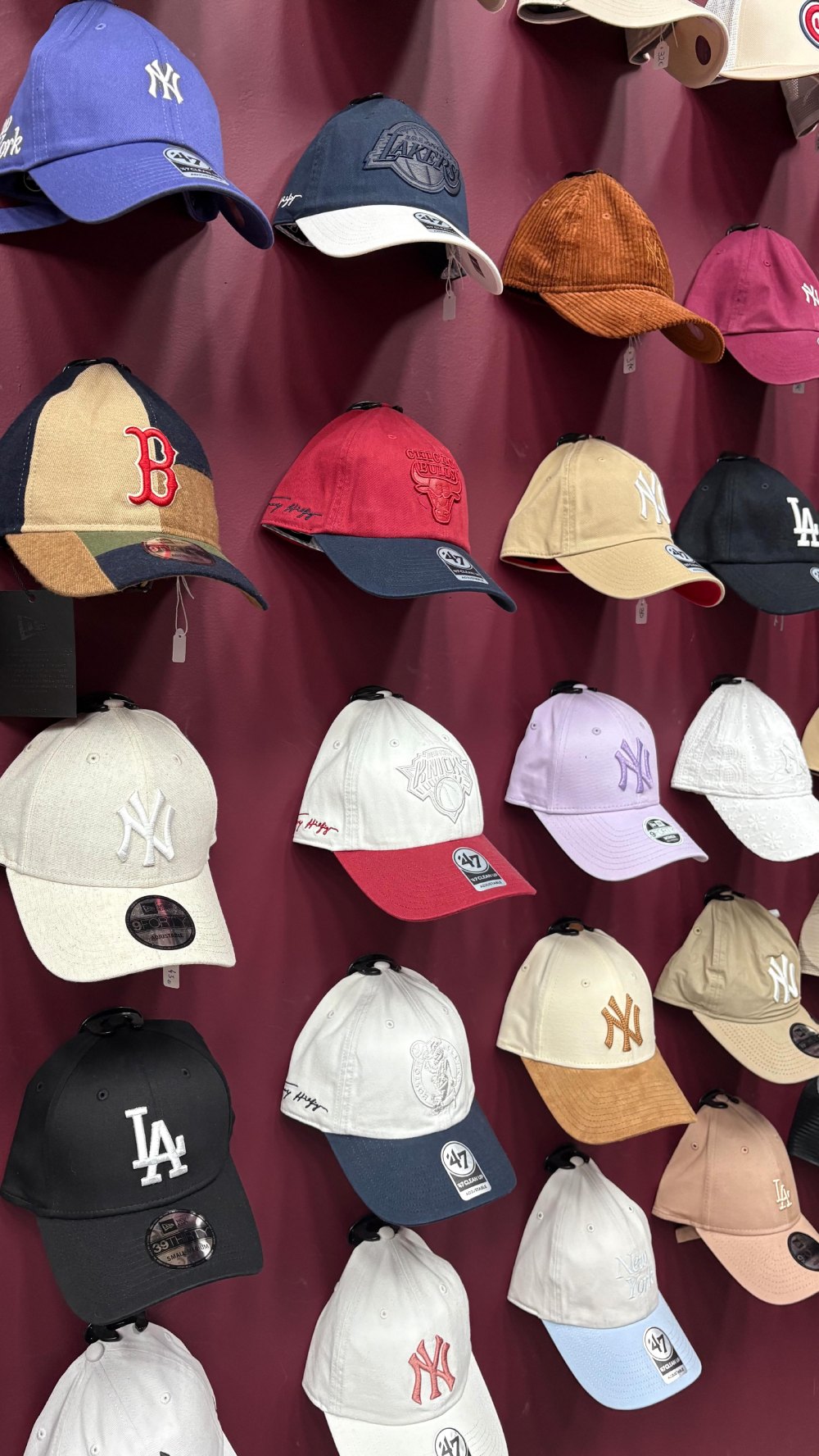 Las mejores tiendas de moda urbana que hay en España (2026)