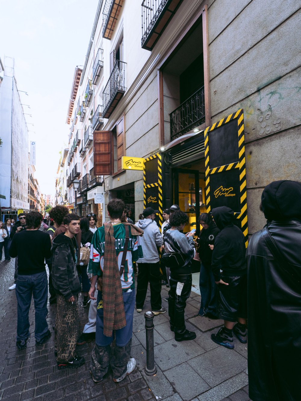 Las mejores tiendas de moda urbana que hay en España (2026)