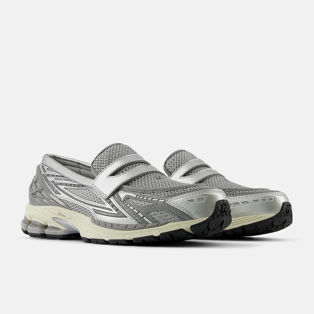 New Balance trae de vuelta sus zapatillas-mocasín 1906L