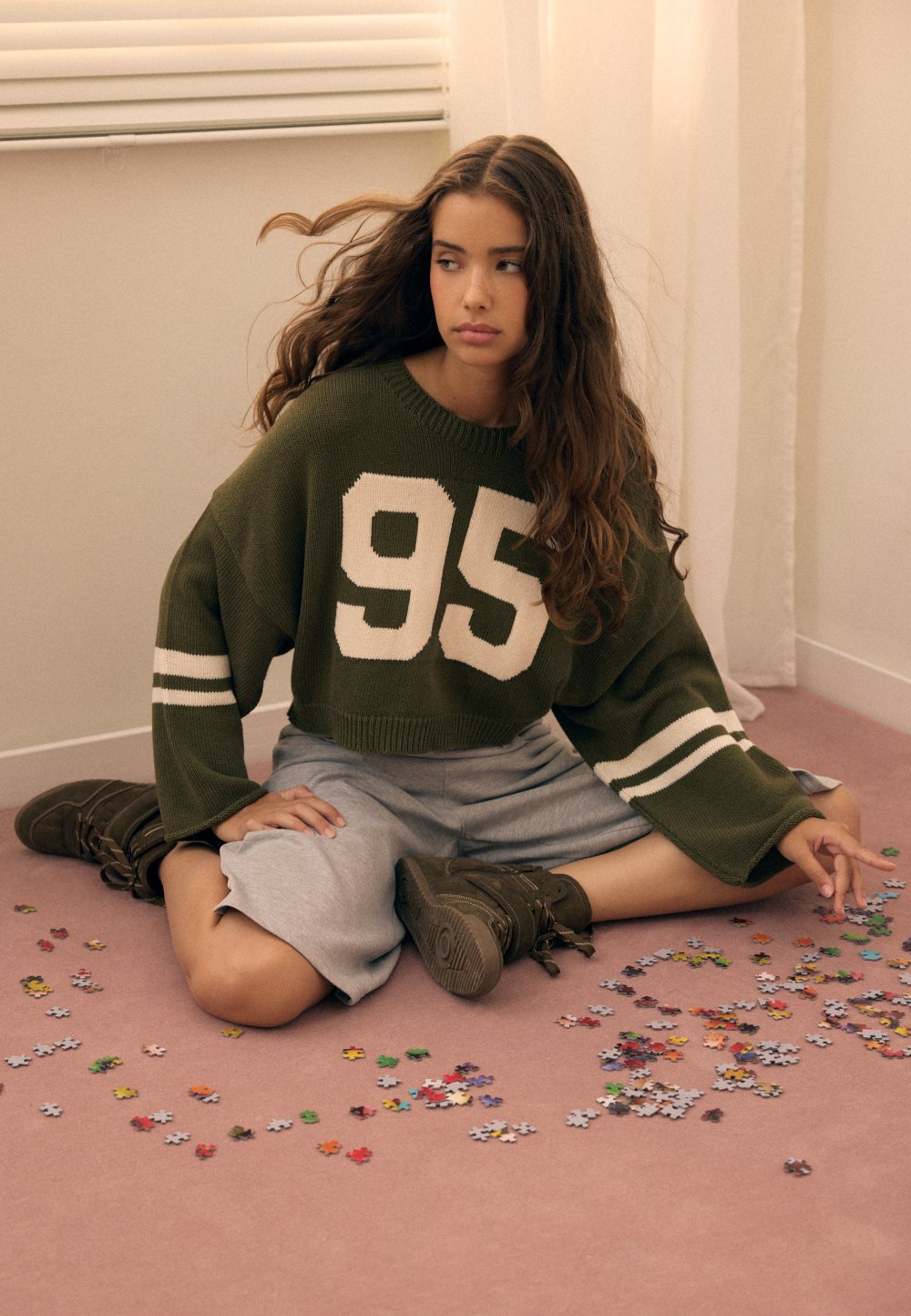 Stradivarius firma el uniforme de septiembre con contrastes