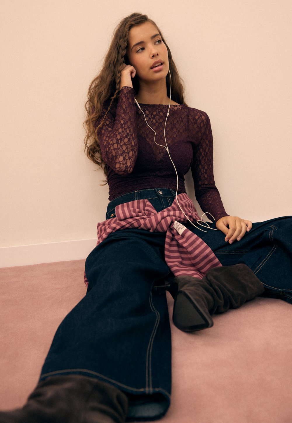 Stradivarius firma el uniforme de septiembre con contrastes