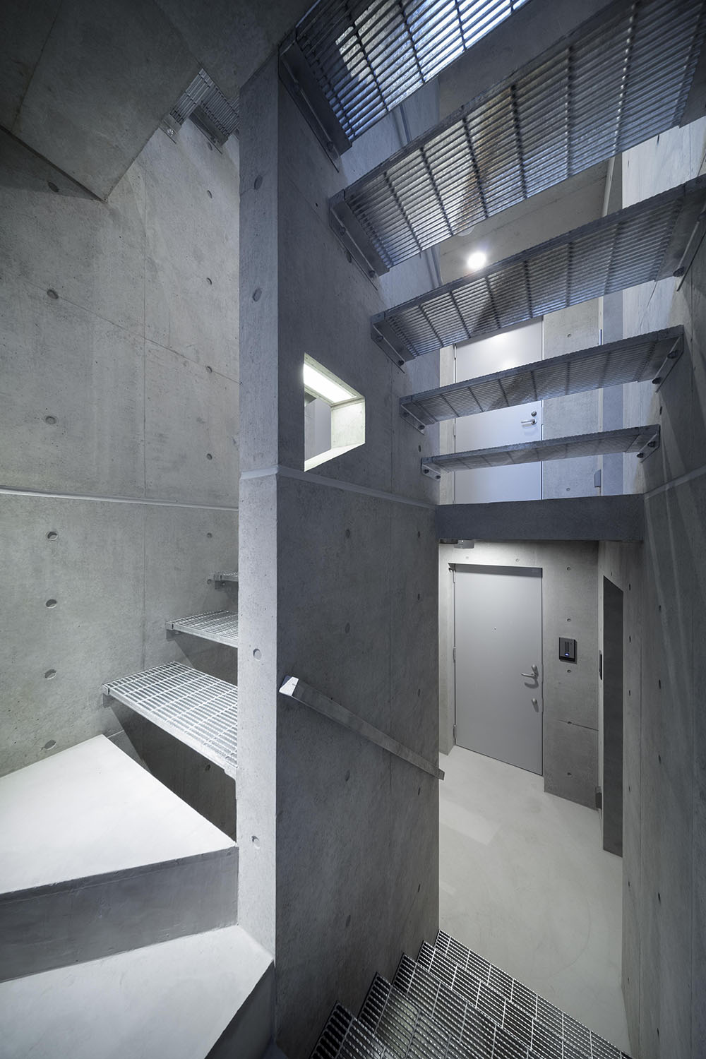 Ryuichi Sasaki Architecture y su edificio trapezoidal