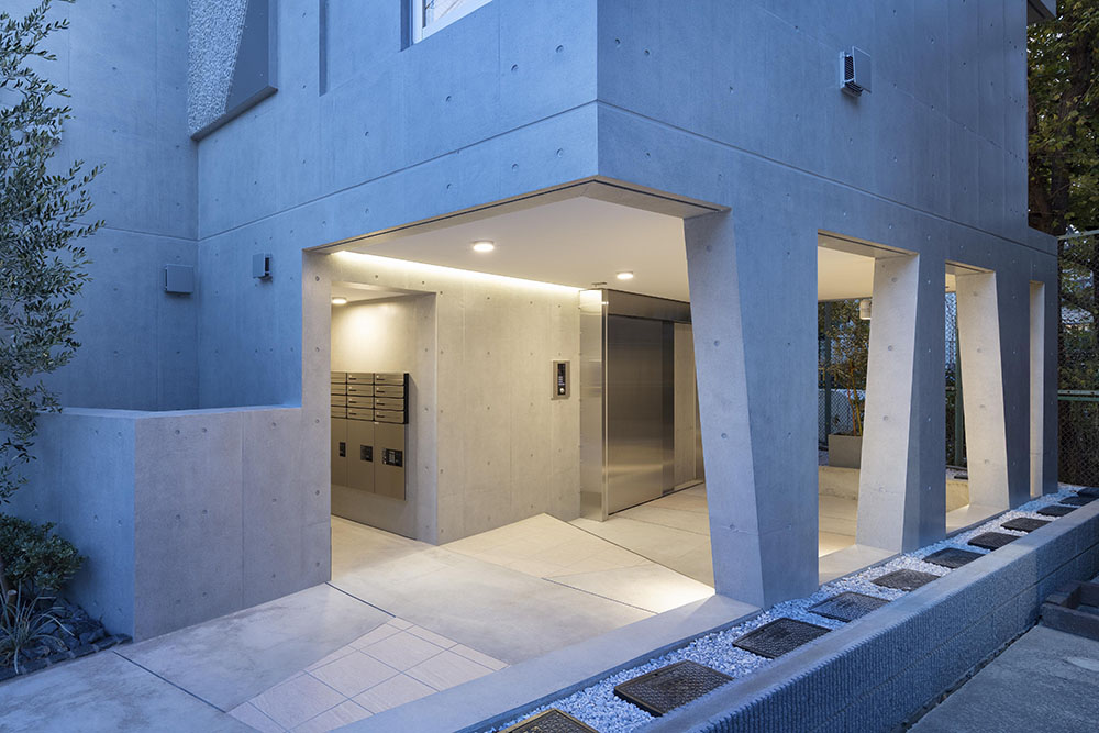 Ryuichi Sasaki Architecture y su edificio trapezoidal