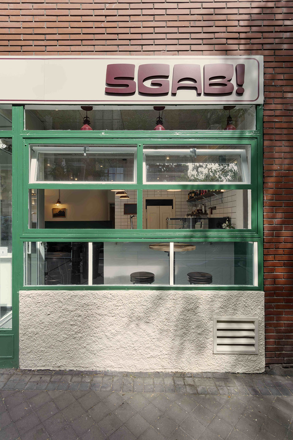 Sgab!, la trattoria moderna diseñada por Estudio Booma