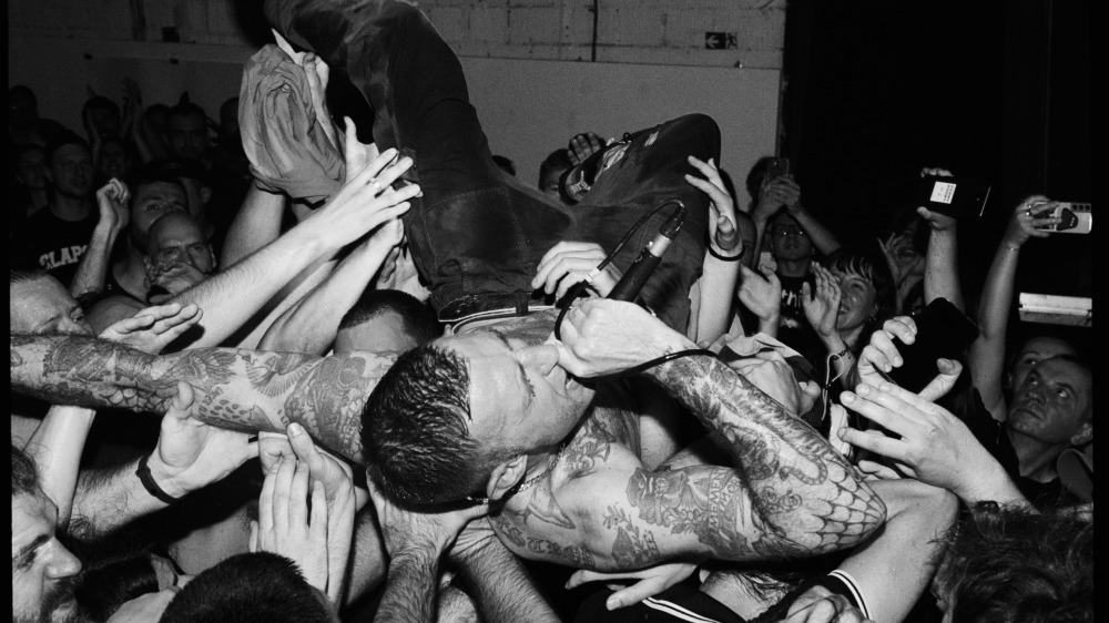 Stone Island se sumerge en la cultura hardcore y metalcore